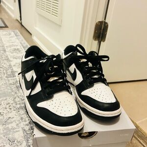 Nike Black and White Athletic Shoes